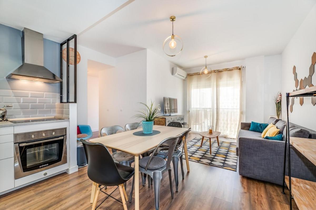 C29 - Trendy Central Apartment With Small Parking And Terrace Malaga Exterior photo